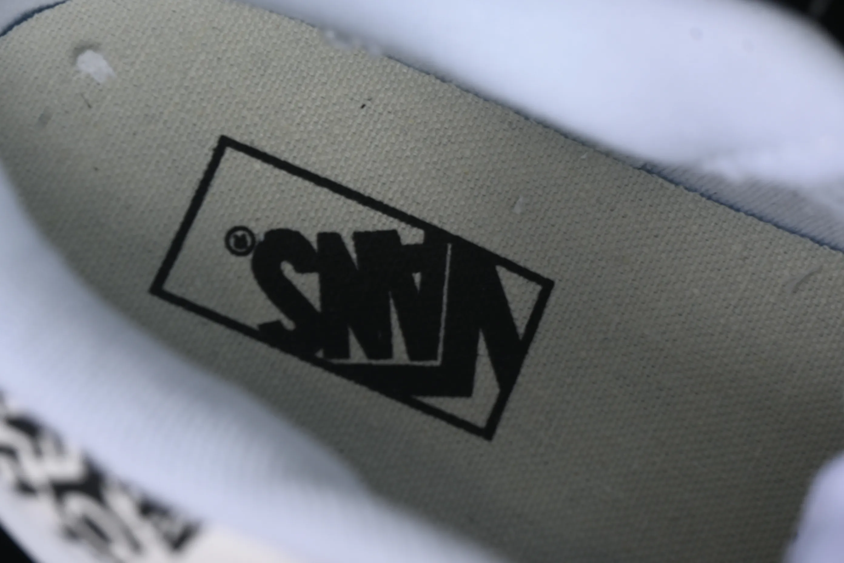 All categories Vans Vans series Vans Low Vans low-top Vans Knu Skool Vans low-top retro casual fat bread shoes VN000CS0239